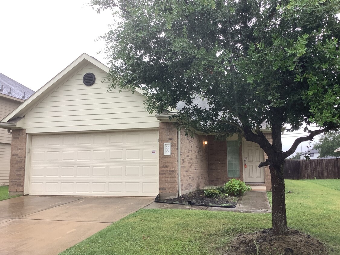Primary Photo - 6019 Brenwood Trails Ln