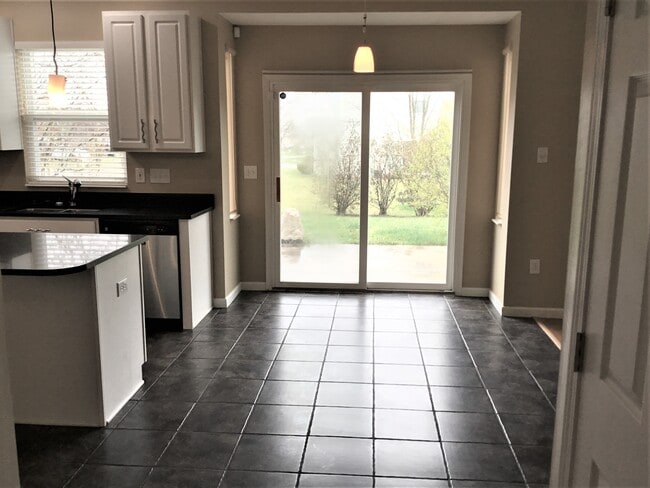 Foto del edificio - 447 Hartford Ct