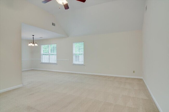 Building Photo - 1242 Watsonia Dr