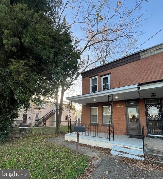 Building Photo - 576 Washington Ave