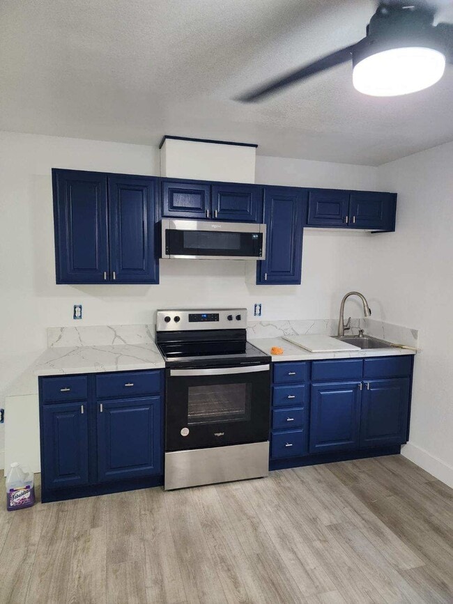 Building Photo - 1286 Aurora Dr