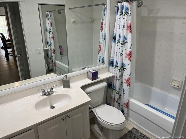 Foto del edificio - 10629 SW Hartwick Dr
