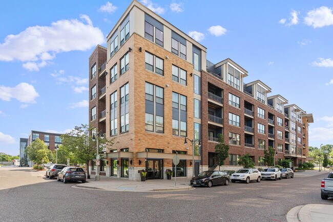 Building Photo - 4525 Park Commons Dr
