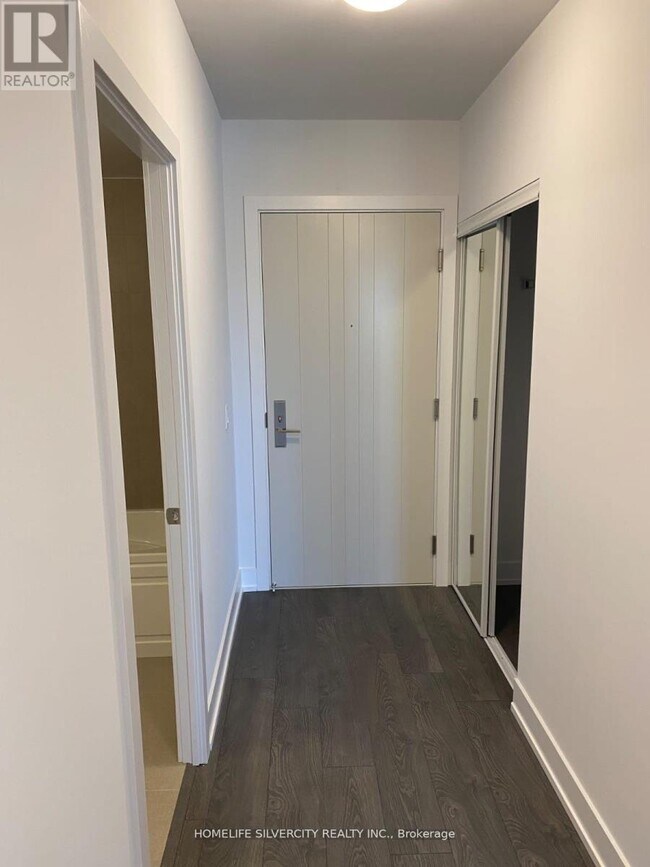 Photo du bâtiment - 2550 Simcoe St N