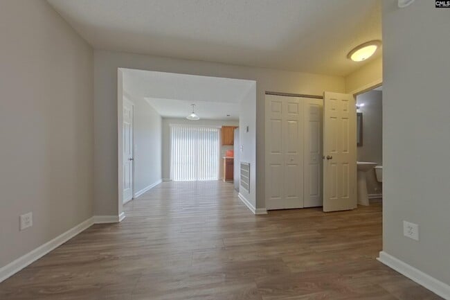 Building Photo - 521 Halleck Ln