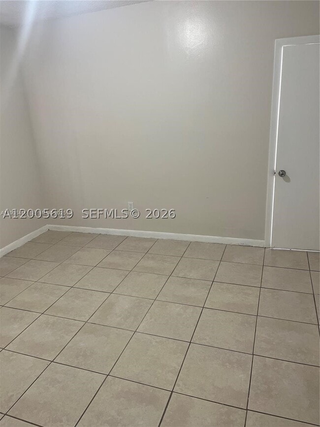 Building Photo - 2255 W 55th St