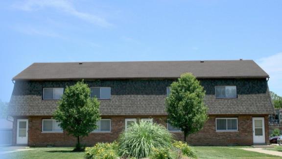 Foto principal - Fairway Estates Apartments