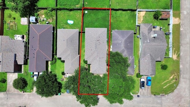 Building Photo - 24311 Hard Wood Dr