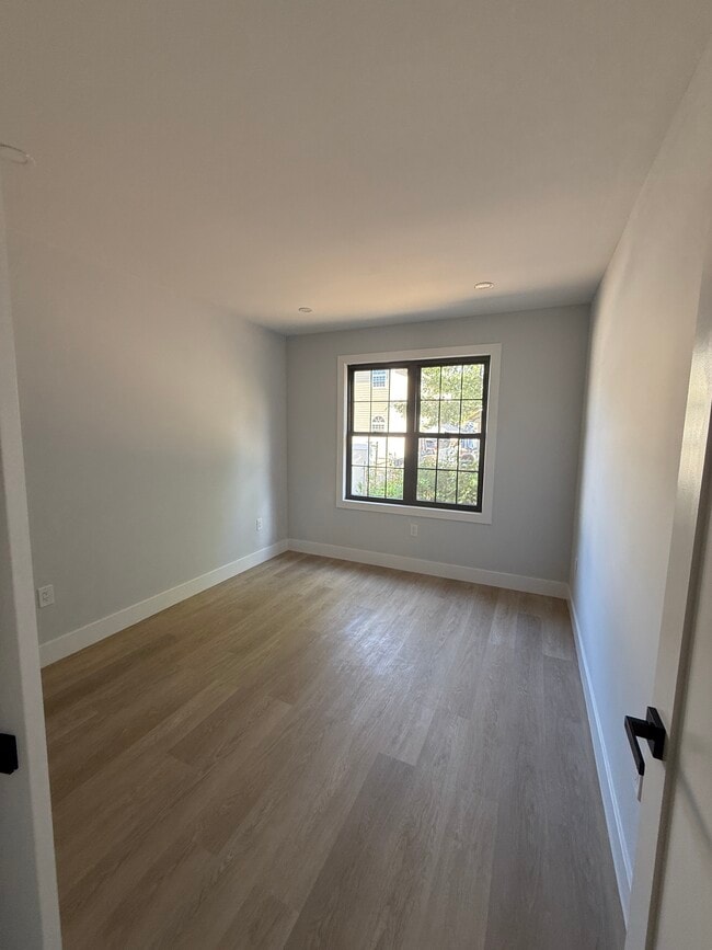 Building Photo - 17941 144th Ave