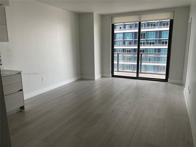 Building Photo - 1300 S Miami Ave