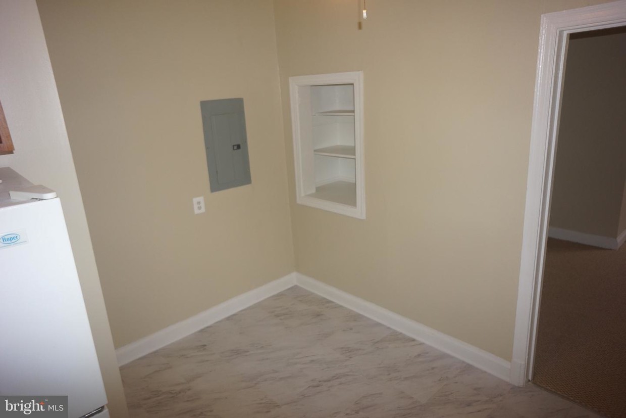 Primary Photo - 2208 Nicholson St SE