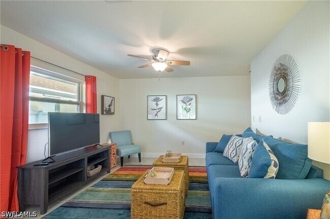 Foto del edificio - 731 104th Ave N