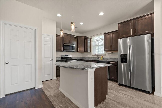 Building Photo - 3559 Southern Cross Lp