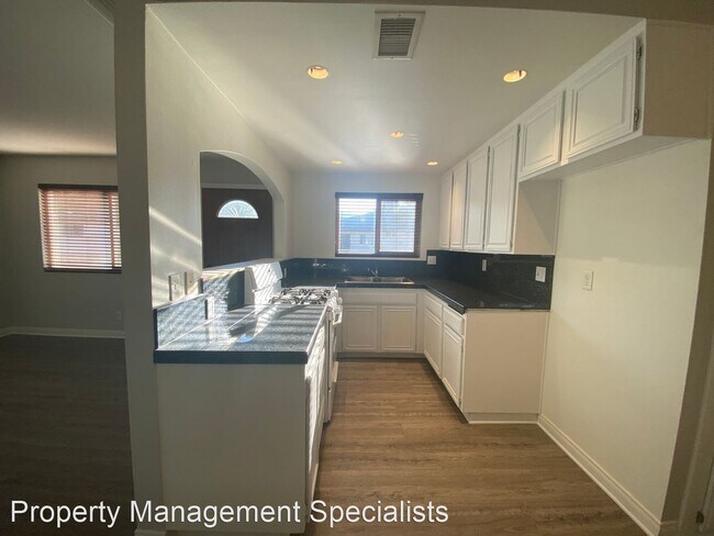 Building Photo - 2 br, 1 bath House - 5985 Nelda Street #4