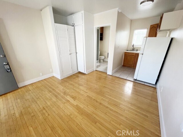 Foto del edificio - 250 Cliff Dr