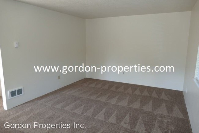 Foto del edificio - 4627 SE Long St
