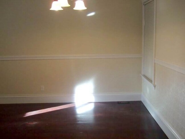 Photo - 11TH AVE LITTLE Apartment