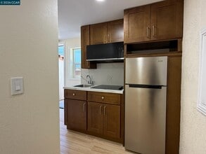 Building Photo - 1417 Arlington Blvd