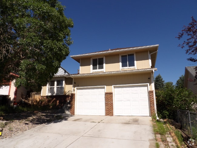 Building Photo - 3483 Foxridge Dr