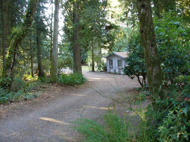 Building Photo - 58301 E Sleepy Hollow Drive
