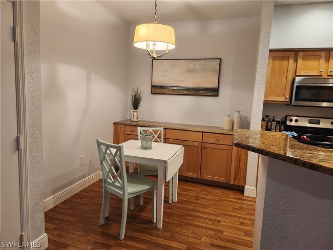 Foto del edificio - 23560 Walden Center Dr