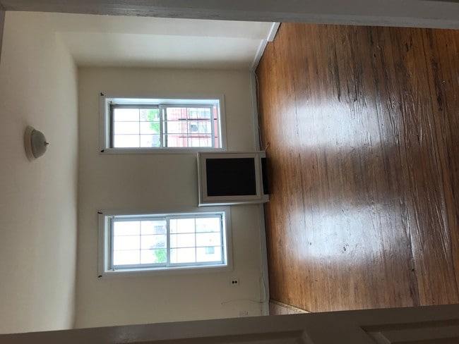 Building Photo - 1704 Zerega Ave