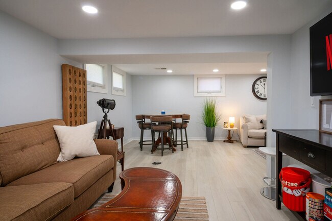 Foto del edificio - 525 Circle Dr