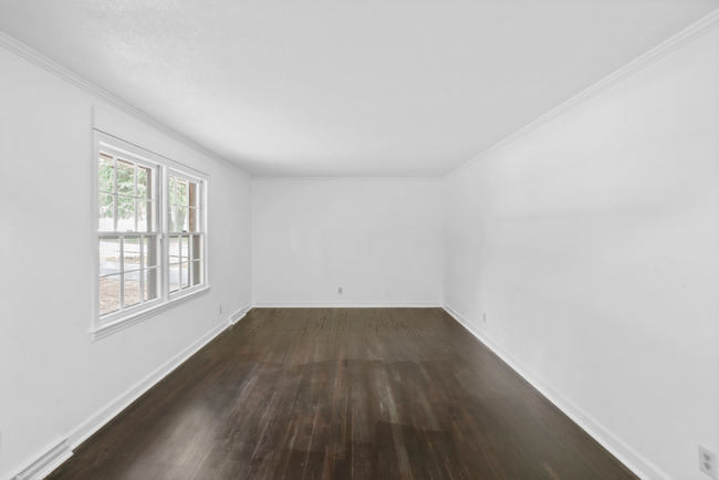 Building Photo - 2712 Basswood Ct