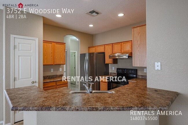 Building Photo - 3752 E Woodside Way