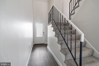 Building Photo - 5806 Shadbush Ct