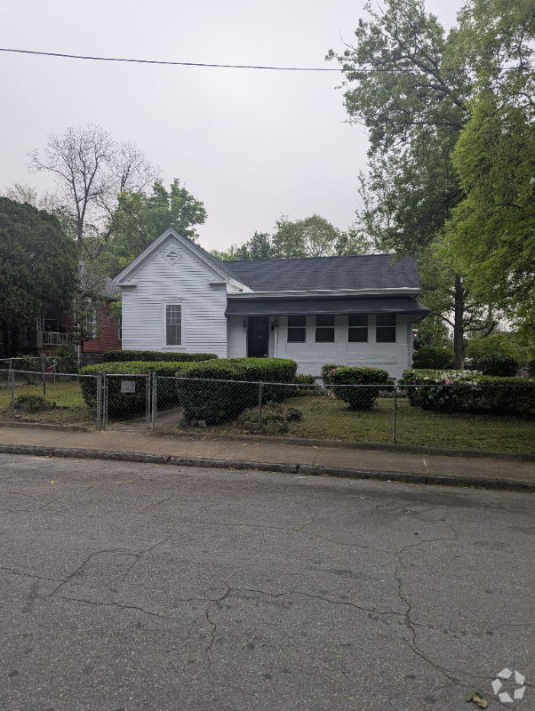 Building Photo - 1394 Ross St