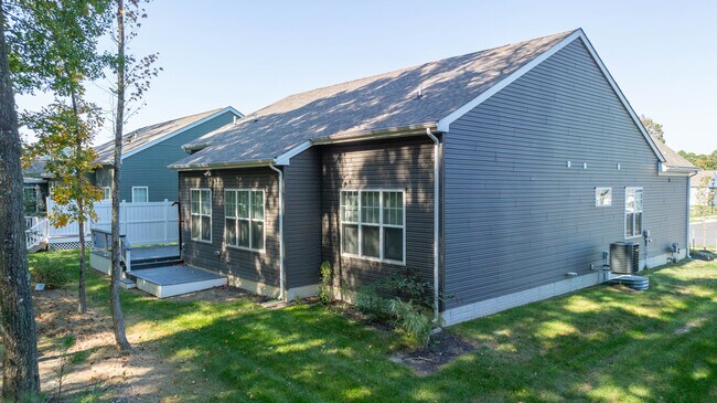 Foto del edificio - 22395 Arbor Cir
