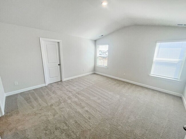 Building Photo - 2332 Valverde Way