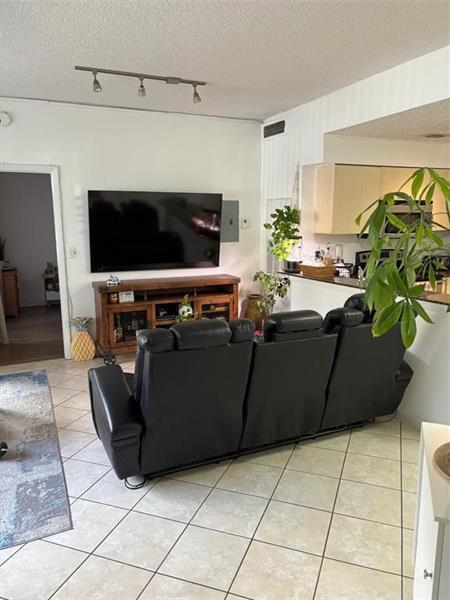 Foto del edificio - 2445 SW 18th Terrace