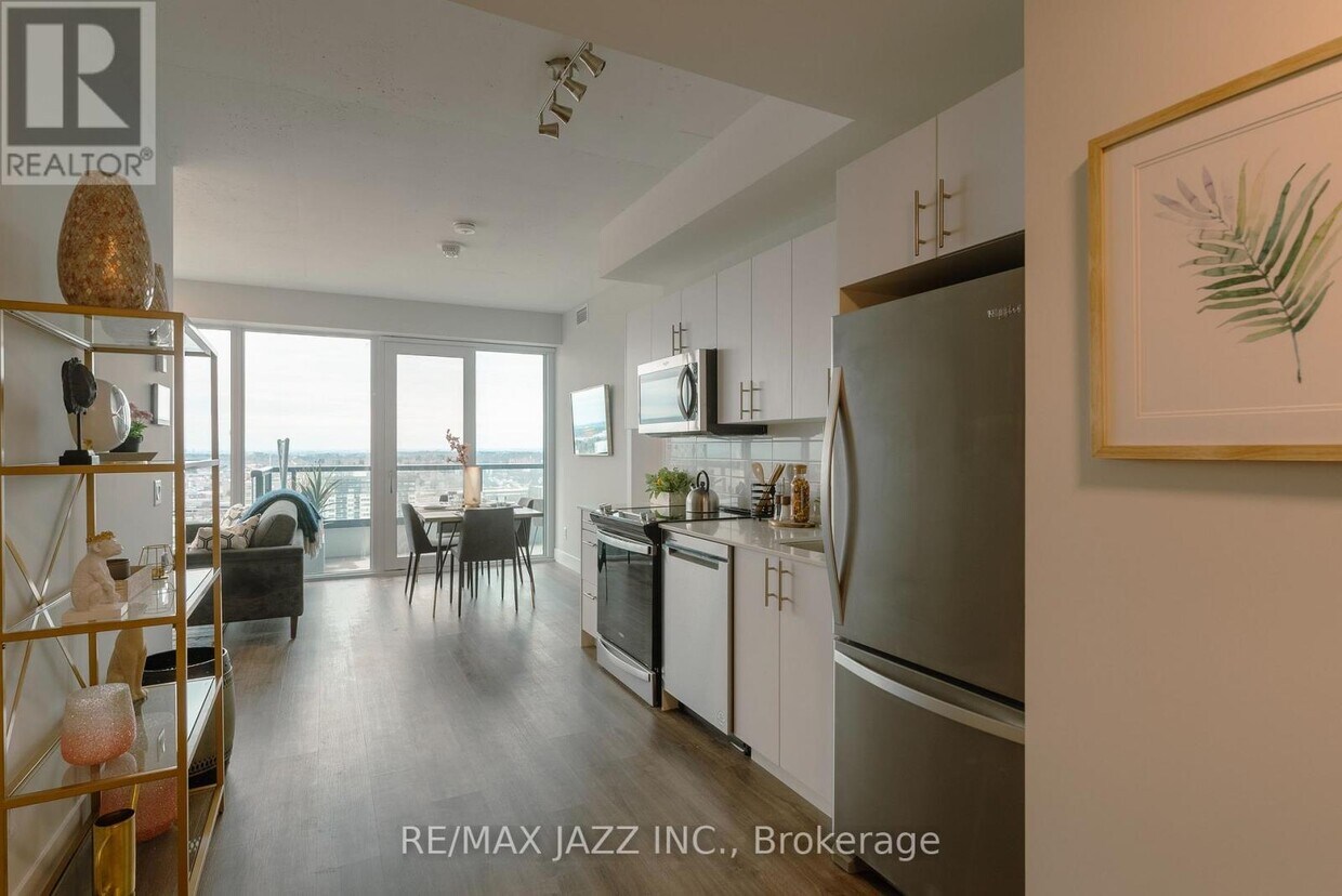 Photo principale - 80-580 Bond St E