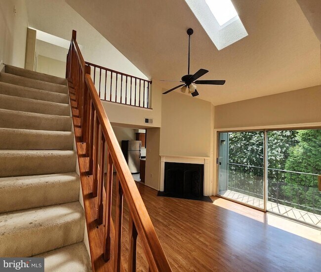 Foto del edificio - 7731 Inversham Dr