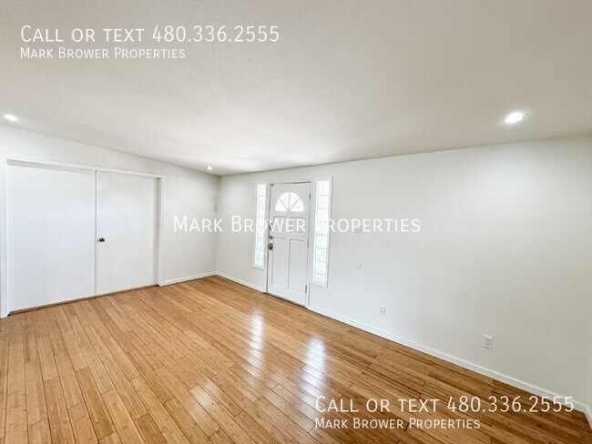 Building Photo - 2608 N 70th Pl