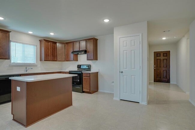 Building Photo - 1617 Drasco Dr.
