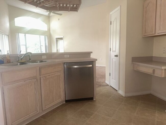 Building Photo - WEST BAY