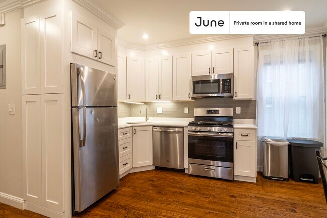 Foto del edificio - Room in Shared 4 bed/1.5 bath home