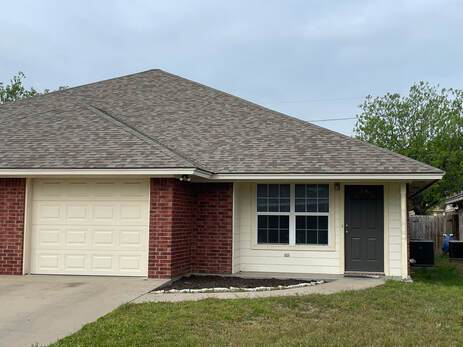 Primary Photo - Lovely duplex in a great neighborhood