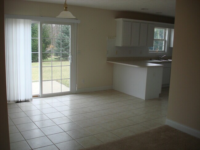 Foto del edificio - 1073 W Cook Rd