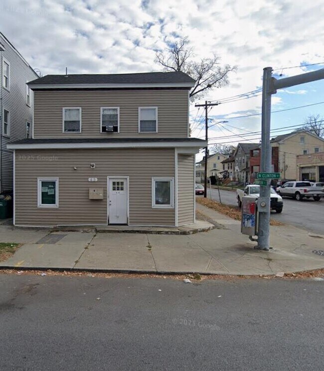 Building Photo - 43 N Clinton St