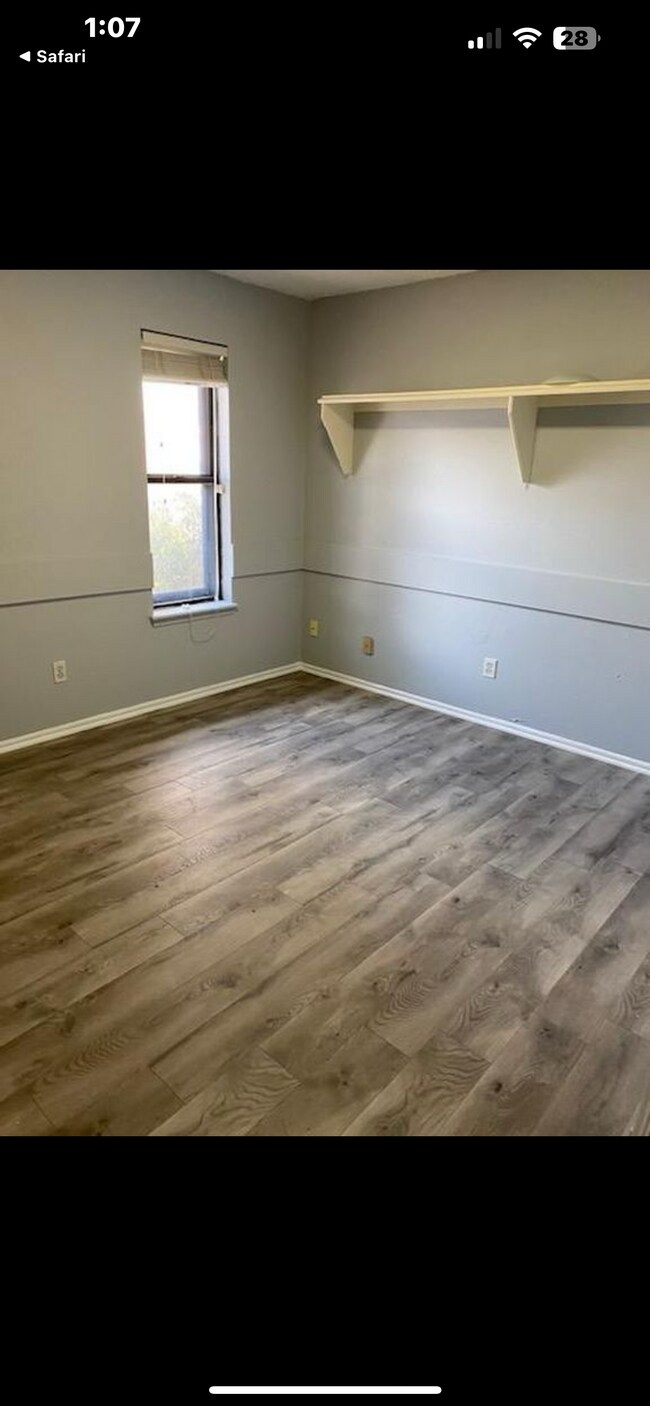 Foto del edificio - 1217 Clearwater Dr