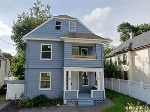 Building Photo - 218 E Pearl St
