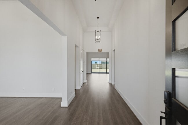 Foto del edificio - 2030 Highland Moss Rd