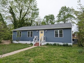 Building Photo - 118 Nelson Dr