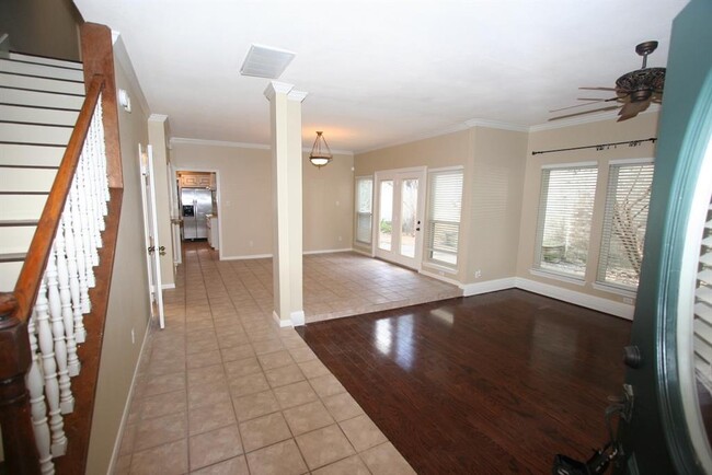 Building Photo - 6739 Tournament Dr
