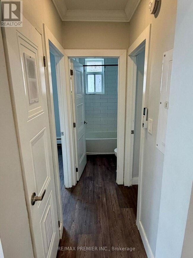 Photo du bâtiment - 112 St Joseph's Dr