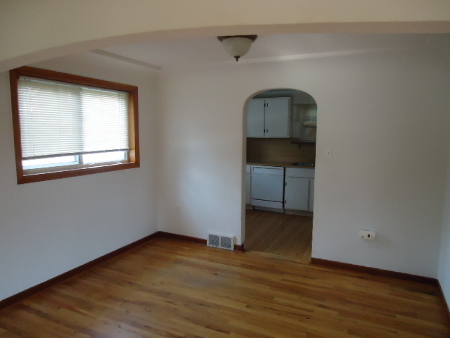 Foto del edificio - Spacious home with large fully fenced back...